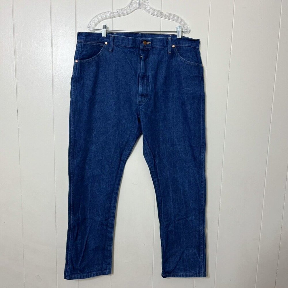 Wrangler 13MWZ Straight Leg Blue Jeans Size 42X30 (40x30) EUC